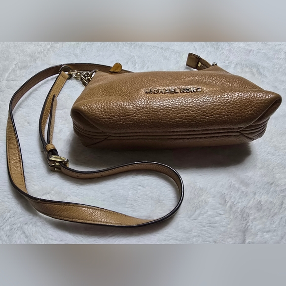 Michael Kors Crossbody Purse Tan Gold Hardware MK Shoulder Bag Adjustable Strap - Picture 12 of 16